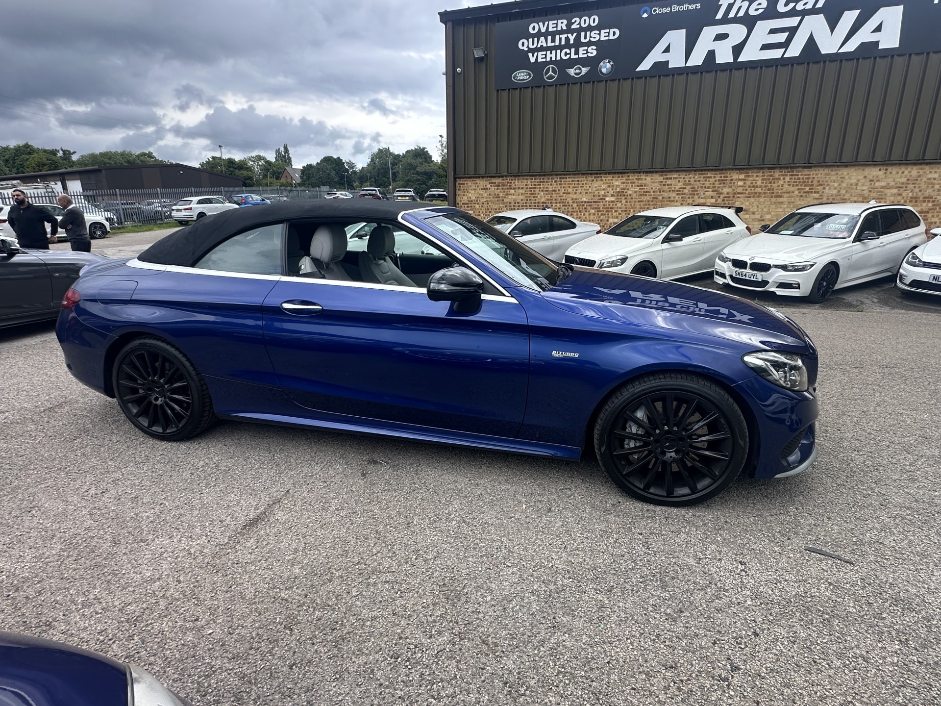 Customer buying Mercedes-AMG C43