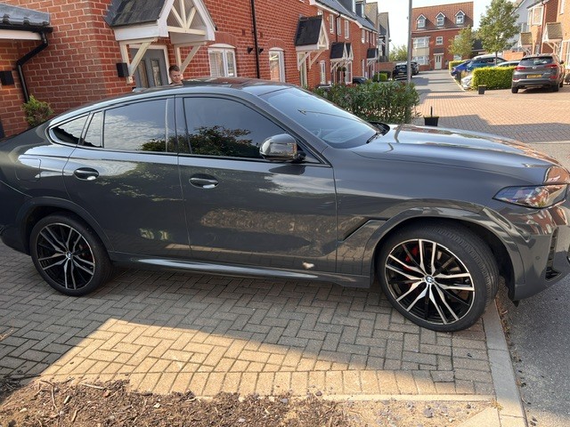 Customer Buying BMW X6 XDRIVE30D Insurance Write-Off Cat N